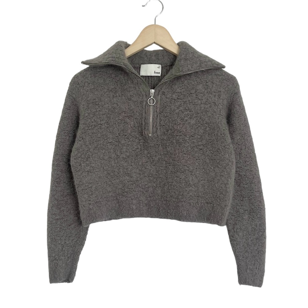 Aritzia Wilfred Free cropped Gwyneth sweater